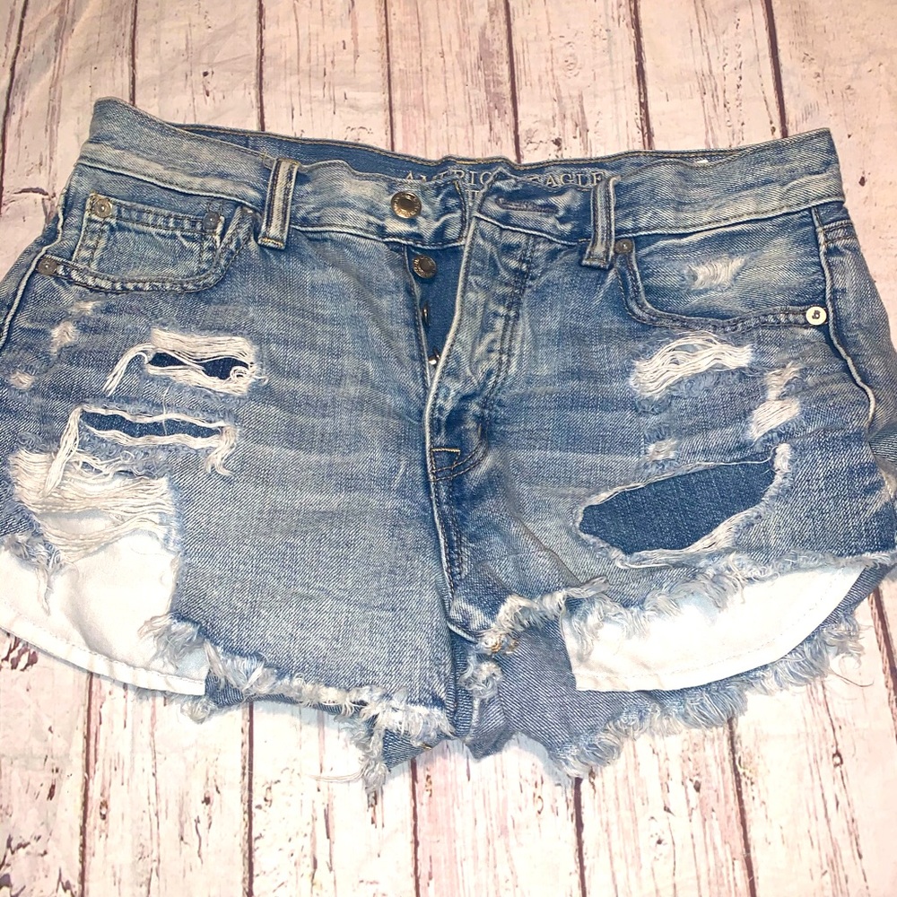 American Eagle high waist festival distressed button fly shorts 8 - Picture 2 of 3